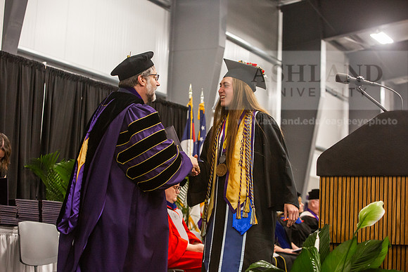 005SpGradBachelorSciEducation0525JH6Q8B9555