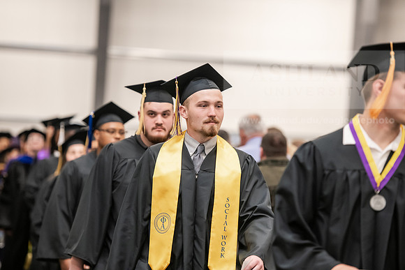 356SpGradProcessional0525AWB_2581