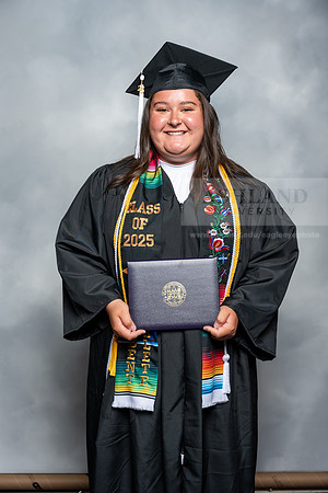 137SpGradBachelorArts0525AU-Graduation-2025-Andrew-0636