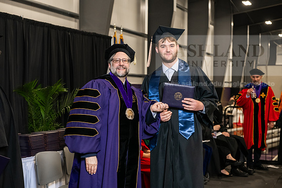 188SPGradBachelorScienceBusinessAdmin0525AWB_4336