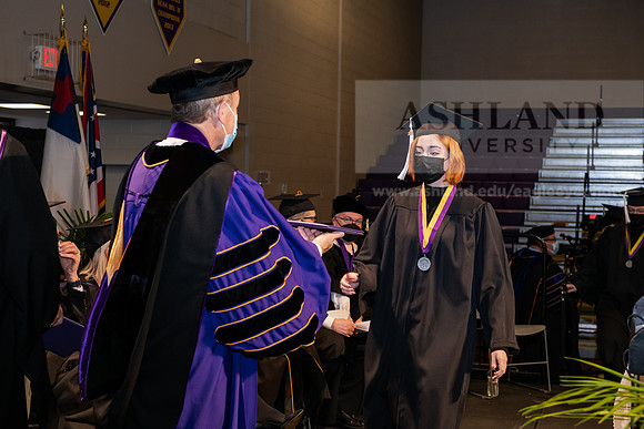 019BachelorArtsWiGrad1221ALW_6845