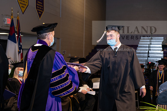 063BachelorBusinessWiGrad1221ALW_7003