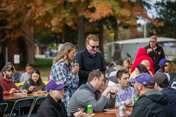 HomecomingPizzaX31023AWB_6790