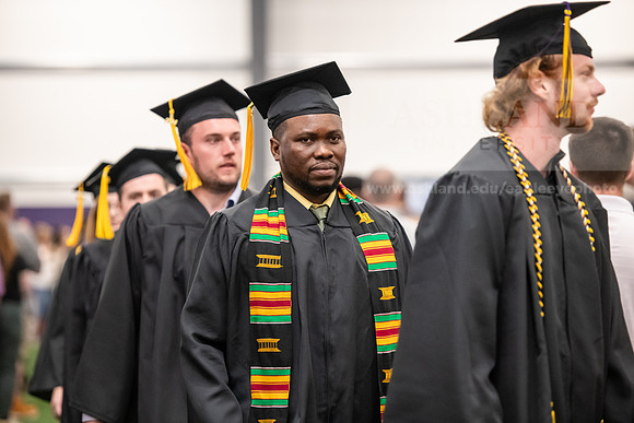 207SpGradProcessional0524AWB_8626