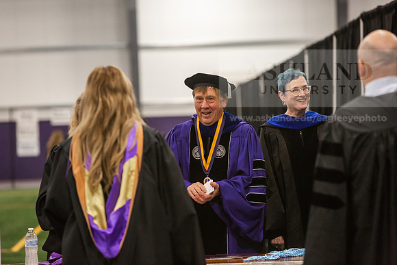 001SpGradPreCeremony0525JH6Q8B7860