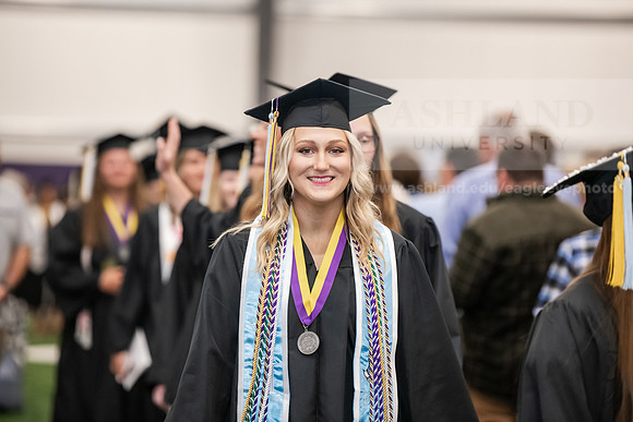 324SpGradProcessional0525AWB_2538