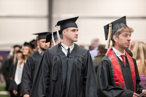 131SpGradProcessional0525AWB_2406