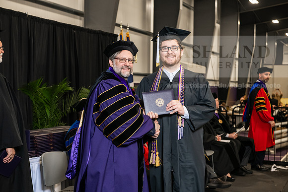 144SPGradBachelorScience0525AWB_3893