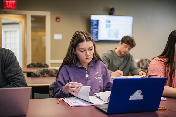 AccountingIndividualTaxClass0324AWB_4635