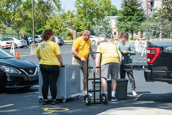 MoveInDay0824AWB_0155