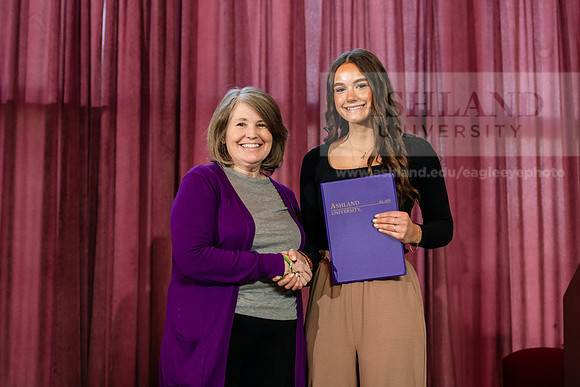 017Suhr_Brenna1224AWB_4438