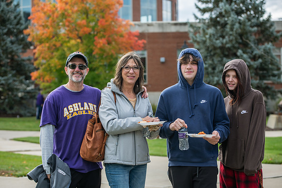 HomecomingPizzaX31023AWB_6776
