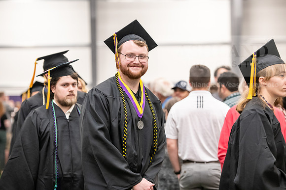 215SpGradProcessional0524AWB_8631