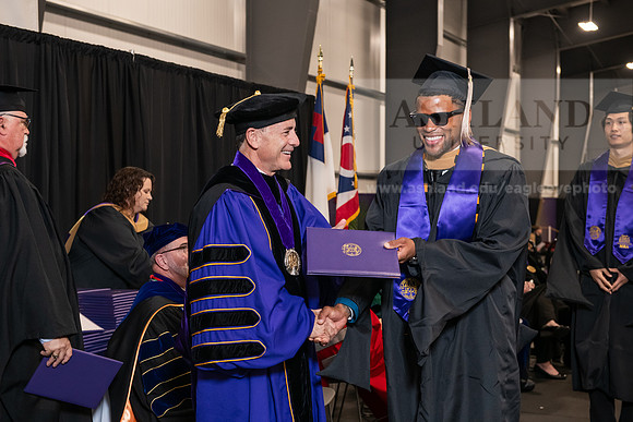 100SpGradMasterBusiness0524AWB_9277