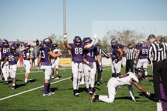 AUvDavenportFootball1019ALW_7411