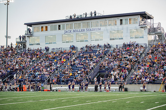 AUvIUPFootball0924ALW_8369