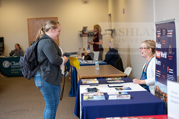 CareerGradFair0919ALW_7570