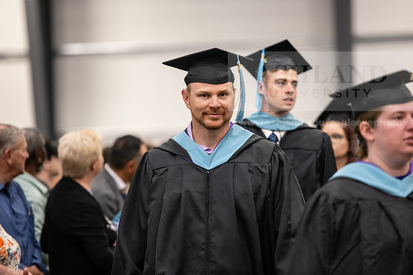 044SpGradProcessional0524AWB_8491