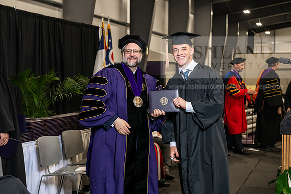004SPGradBachelorScienceBusinessAdmin0525AWB_4179