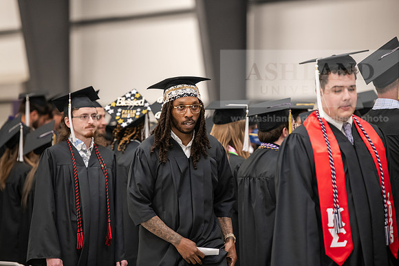 205SpGradProcessional0525AWB_2444