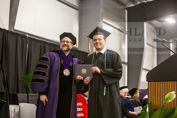 038SpGradBachelorSciBusAdmin0525JH6Q8B9363