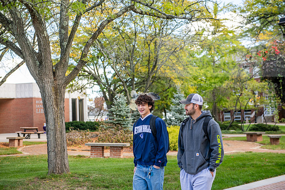 FallCampusLife1024AWB_1739