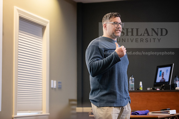 MBADigitalMarketing0324AWB_8195