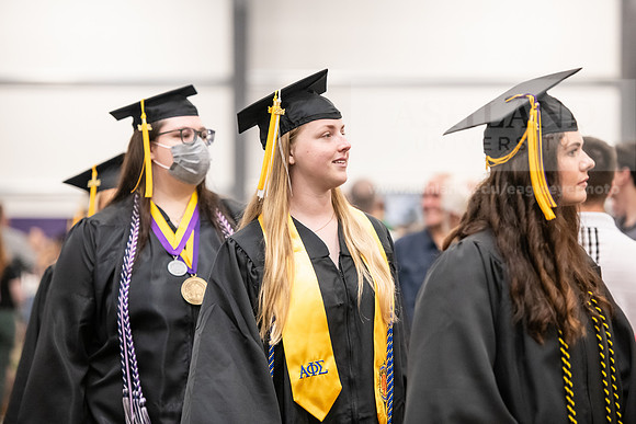 234SpGradProcessional0524AWB_8644