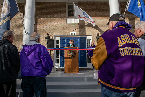 HomecomingUSAHouseRibbonCeremony1023AWB_6031