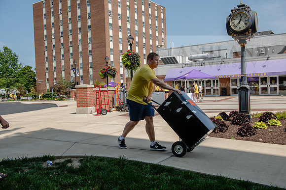 MoveInDay0824AWB_0243