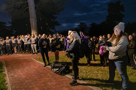ParadeOfPurple1021ALW_6131