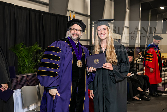 196SPGradBachelorScienceBusinessAdmin0525AWB_4345