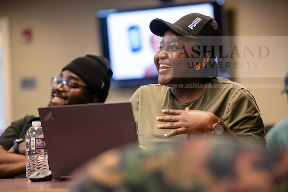 MBADigitalMarketing0324AWB_8201