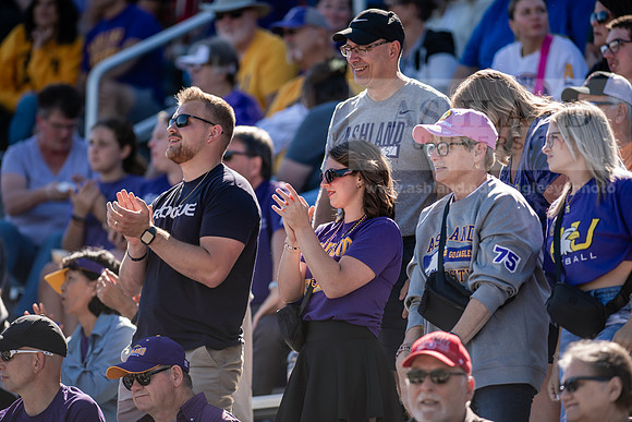 HOCOAUvOHDomFootballGame1024AWB_0702
