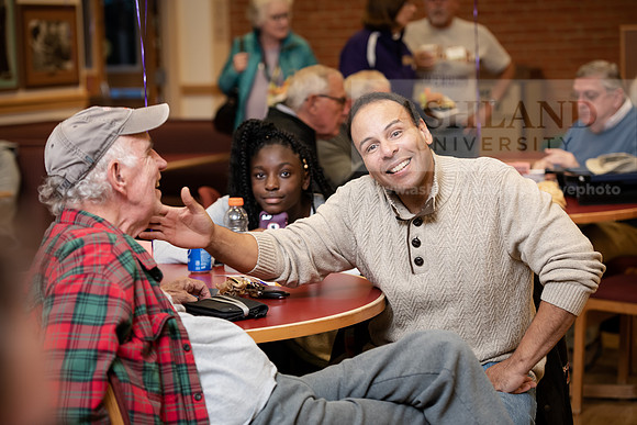 017HomecomingAlumniParty1019ALW_7477