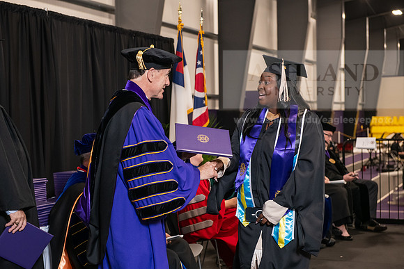 022SpGradMasterBusiness0524AWB_9220