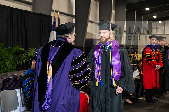 066SpGradMasterBusinessAdmin0525AWB_3101