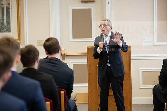 AsbrookGovMikeDeWine0120ALW_9157