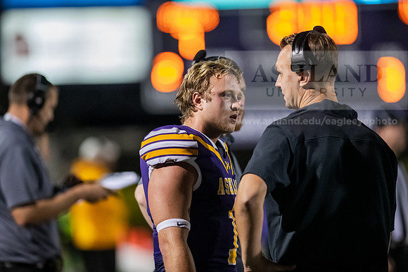 AUvIUPFootball0924AWB_4078