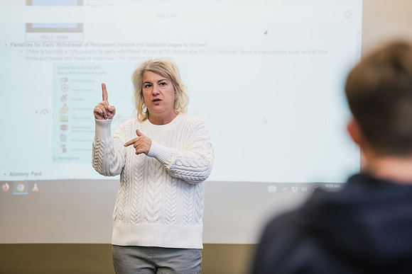 AccountingIndividualTaxClass0324AWB_4763
