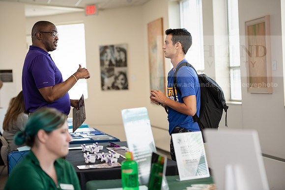 CareerGradFair0919ALW_7648