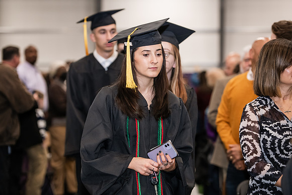 077WIGradProcessional1222ALW_0134