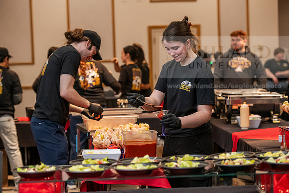 DiningServicesFoodShow0225AWB_6403