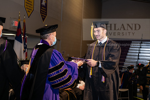 021BachelorScienceWiGrad1221ALW_6907