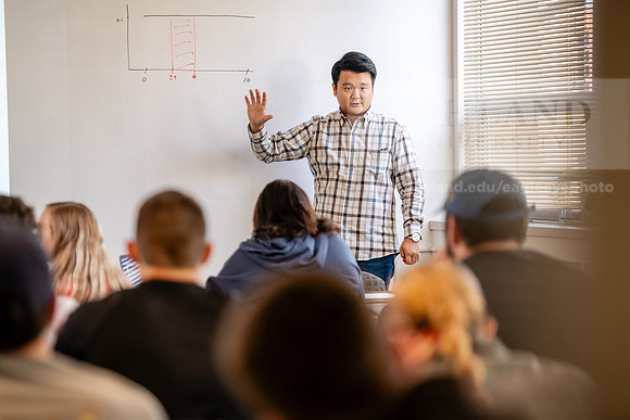 YongJuLeeMathStatistics0924AWB_5985