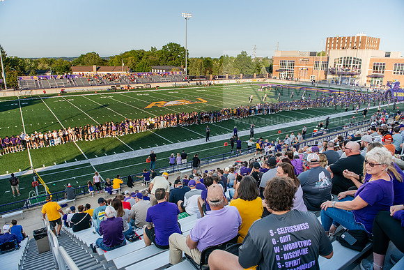 AUvIUPFootball0924AWB_3493