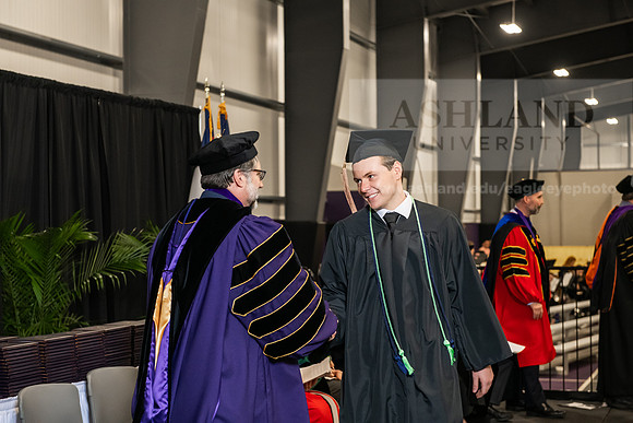 036SPGradBachelorScienceBusinessAdmin0525AWB_4205