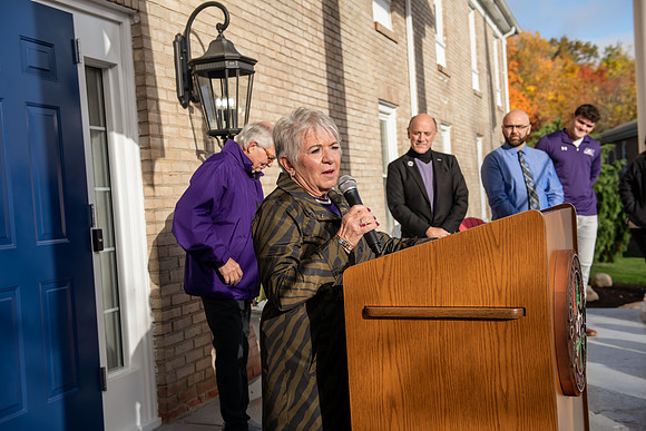 HomecomingUSAHouseRibbonCeremony1023AWB_6135