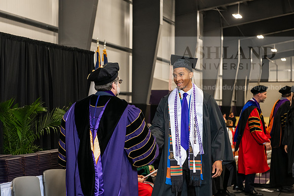 049SPGradBachelorScienceBusinessAdmin0525AWB_4215