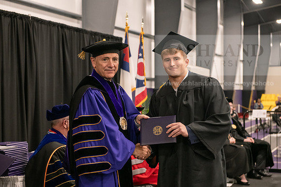 005SpGradBachelorScience0524AWB_9542